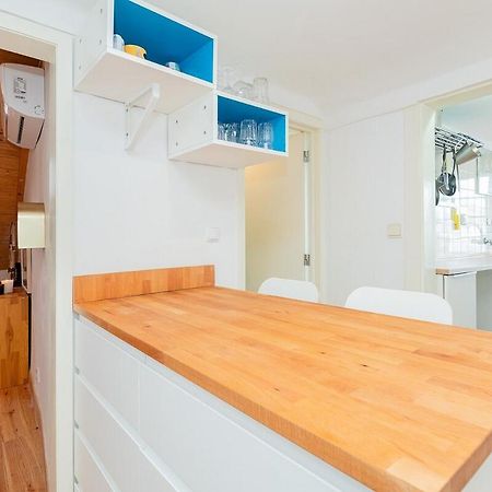 Attic Apartment With Balcony In Bairro Alto Lisboa Dış mekan fotoğraf